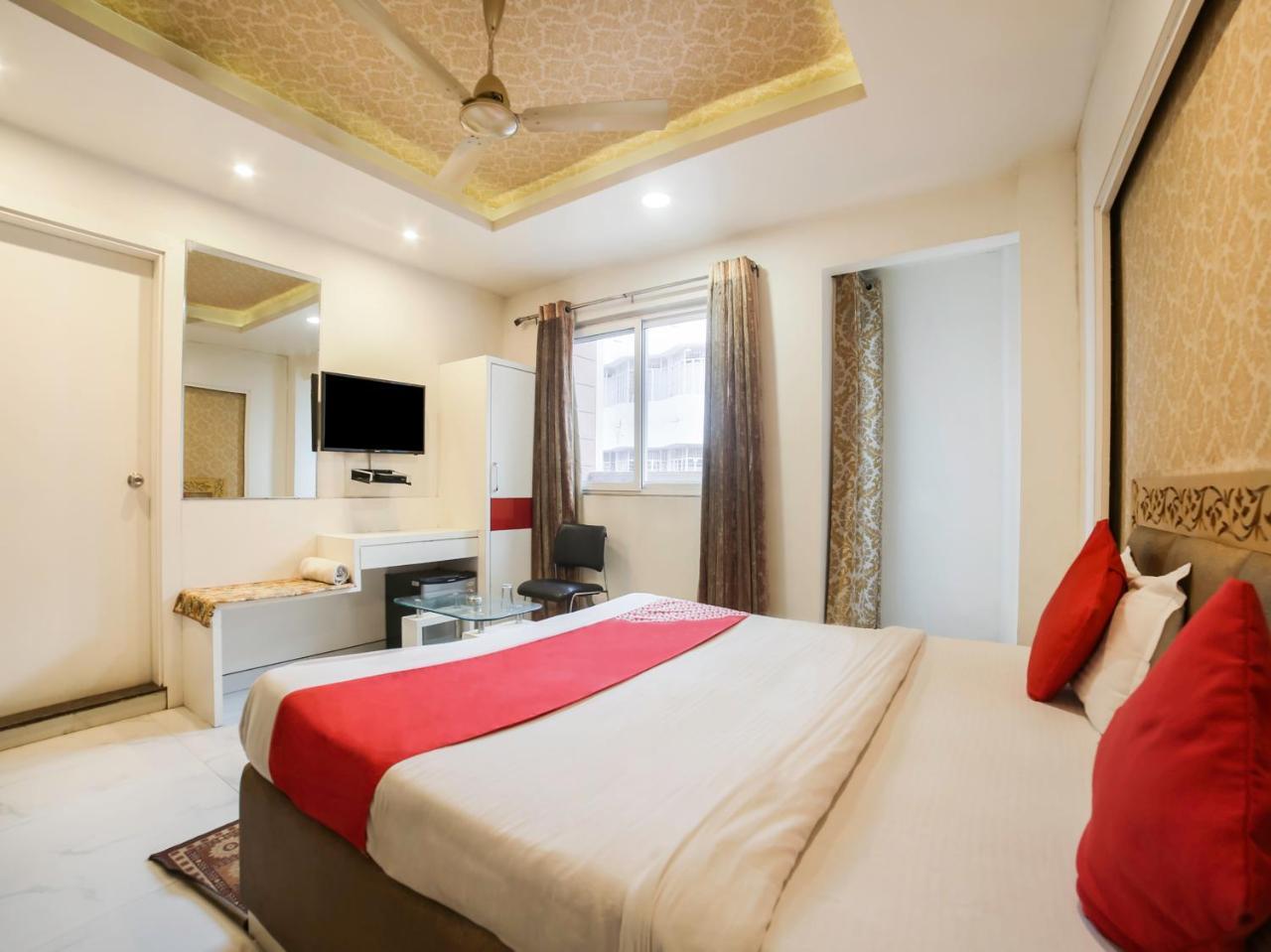 Oyo 10277 Hotel Delux Golden Ajmer Exterior foto